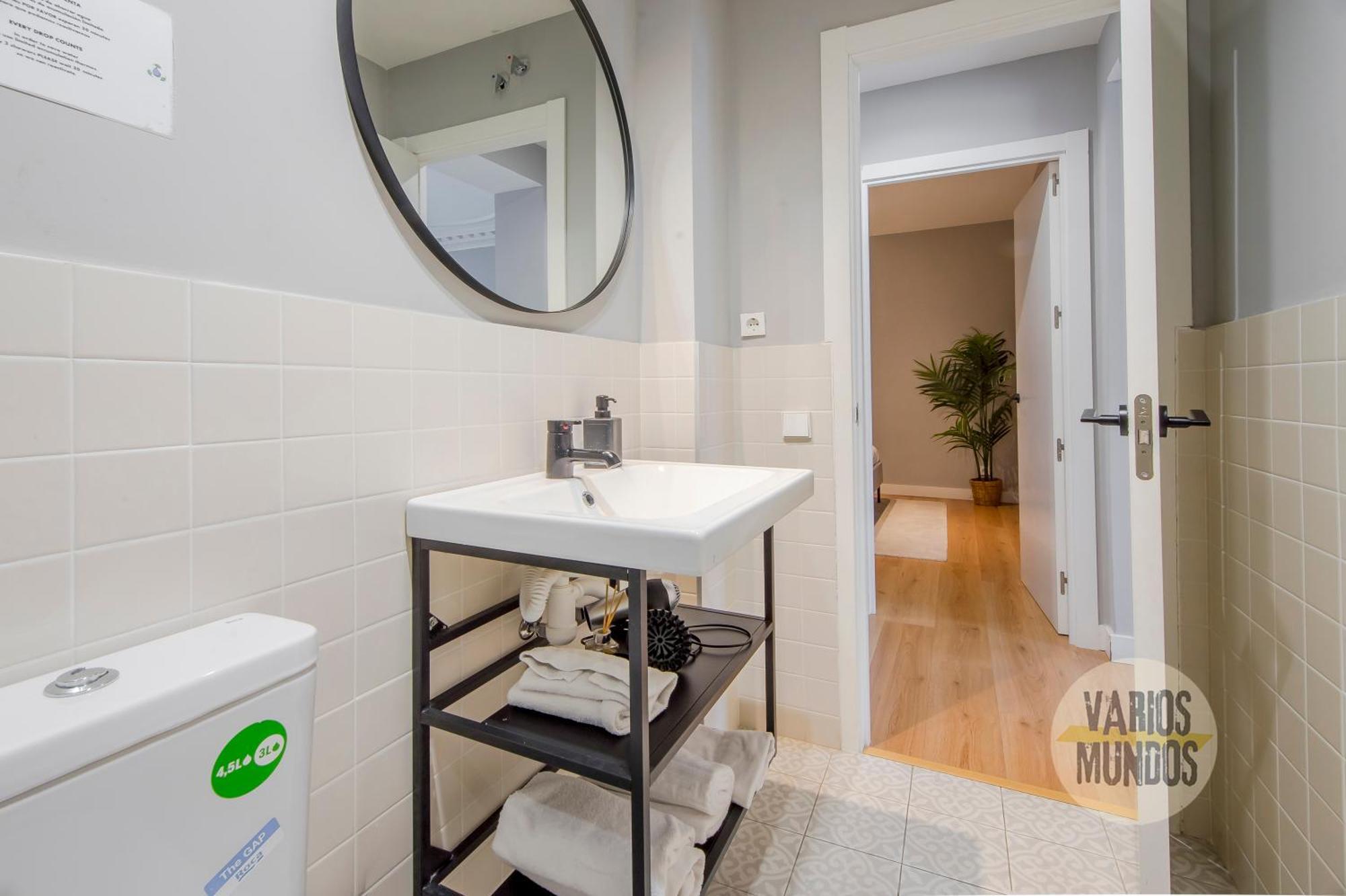 Modern Apt & Cool Interior Design A 20 Metros Del Retiro E1 مدريد المظهر الخارجي الصورة